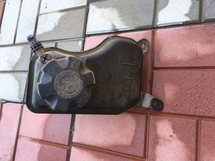 BMW e92 расширительный бачок охлаждения. Бмв