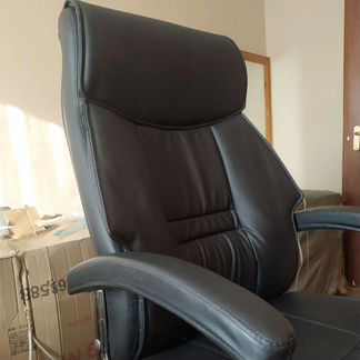 Компьютерное кресло с двойной функцией