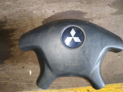 Подушка в руль Mitsubishi Outlander 1