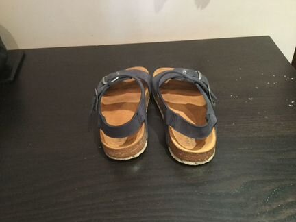 Продам детские сандалии Zara для мальчика