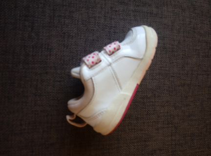 Кроссовки д/девочки р.21 б/у Nike