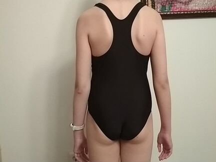 Купальник для девочки слитный