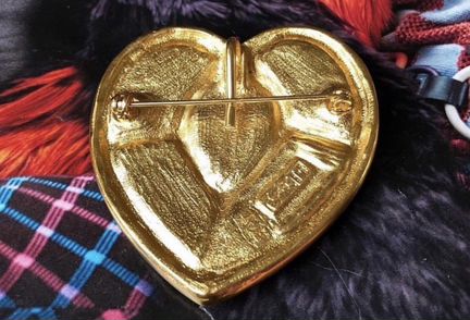 Брошь yves saint laurent