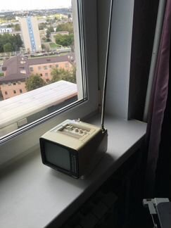 Телевизор Электроника 409-А, б/у белый