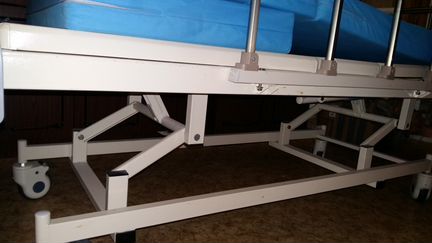 Кровать медицинская