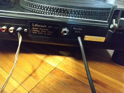 Проигрыватель J. Carson