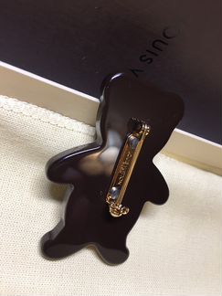 Брошь Louis Vuitton. Оригинал