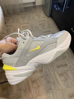 Женские кроссовки Nike 38