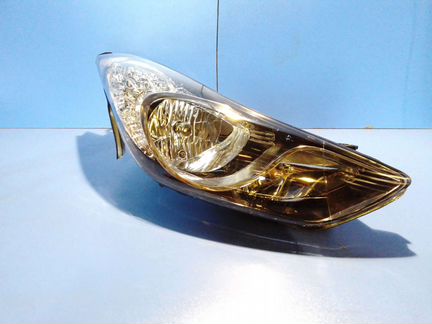 Фара правая Hyundai Elantra 2011-2014