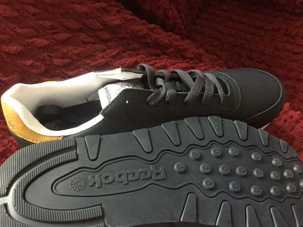 Кожаные кроссовки Reebok 44 р