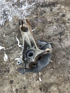 Кулак передний правый Nissan X-Trail T32