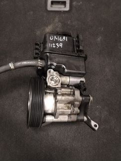 Насос гур с бочком Mercedes OM651 A6510900037 W212