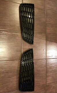 Накладки переднего бампера Audi Q3 s-line (соты)