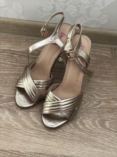 Босоножки туфли