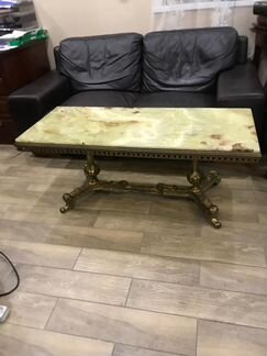 Стол из оникса и бронзы