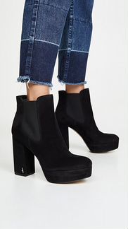 Черные замшевые полусапожки на высоком каблуке