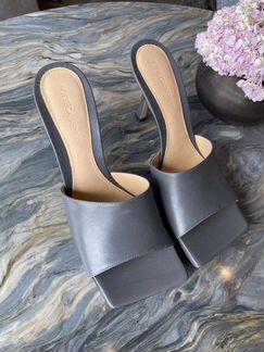 Шлёпанцы Bottega Veneta