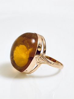 Золотое кольцо с янтарем 583 проба
