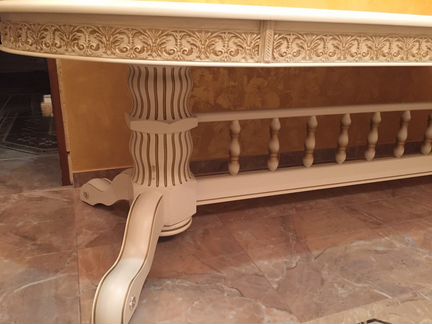 Продам стол и стулья