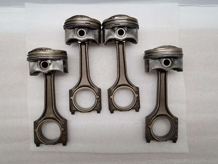 Комплект шатунов с поршнями 1.8 TSI