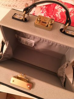 Сумка в стиле пор-арт