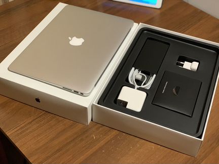 MacBook Air 13 2017/ i5/8/128 В Идеале