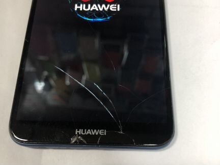 Телефон Huawei nova 2i