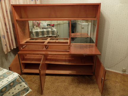 Сервант 60-х годов