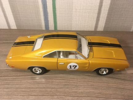 1/24 Dodge Charger R/T 1969 (Muscle car)