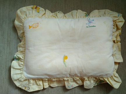 Ортопедическая подушка для новорожденного le monde