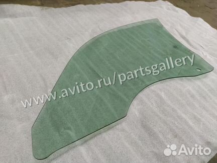 Стекло двери правое переднее Mercedes-Benz AMG GT