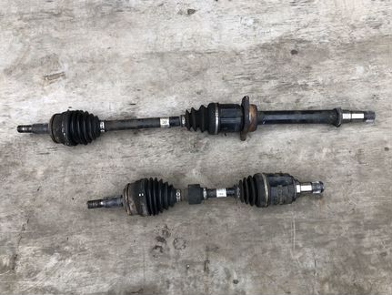 Привод Toyota Auris 1