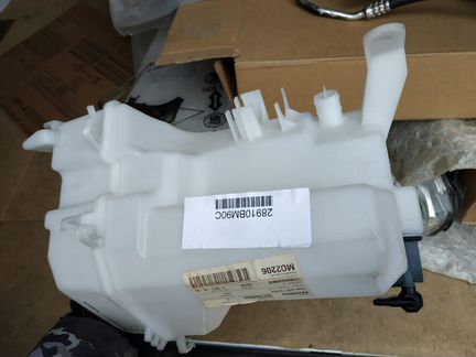 Бачок омывателя Nissan Qashqai J11