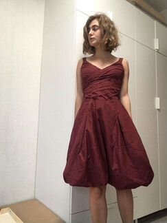 Бордовое платье в стиле нулевых