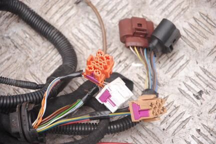 Жгут проводов моторного отсека Skoda Octavia Tour