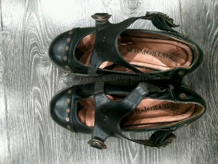 Туфельки Demonia