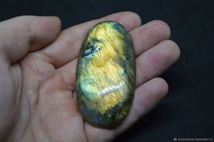 Полудрагоценный камень лабрадорит