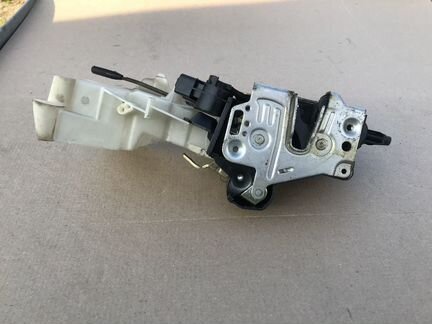 Замок c двери передний левый на Mercedes W210