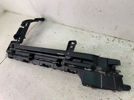 Кронштейн бампера задний правый Land Rover Range