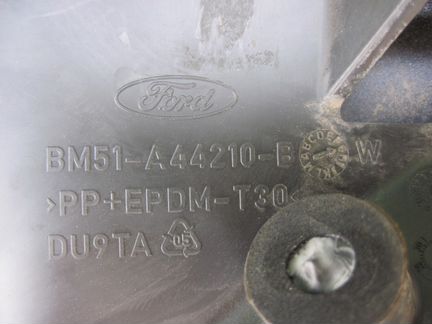 Спойлер крышки багажника Ford Focus 3 BM51A44210B