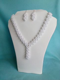 Украшения из бисера. Колье и комплекты