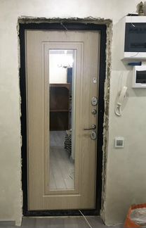 Накладка с зеркалом для входной двери