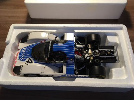 Porsche 956L boss Le Mann ‘84 minichamps 1/18