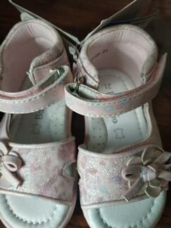 Сандалики для девочки новые