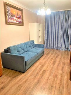 2-к квартира, 80 м², 10/23 эт.