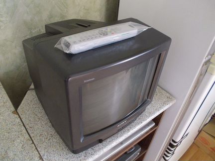 Sony Trinitron KV-1485 MT + Аkai A 3491 DVD player