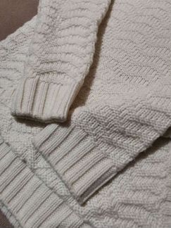 Свитер вязаный с капюшоном Oodji, размер L