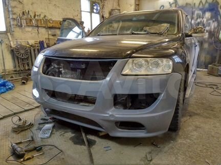 Передний бампер JE design VW Touareg