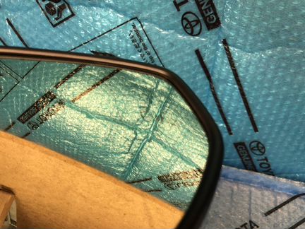 Lexus LS500 зеркальный элемент правый BSM