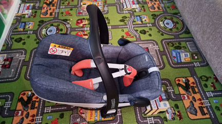Автокресло с рождения Maxi-Cosi Pebble 0+